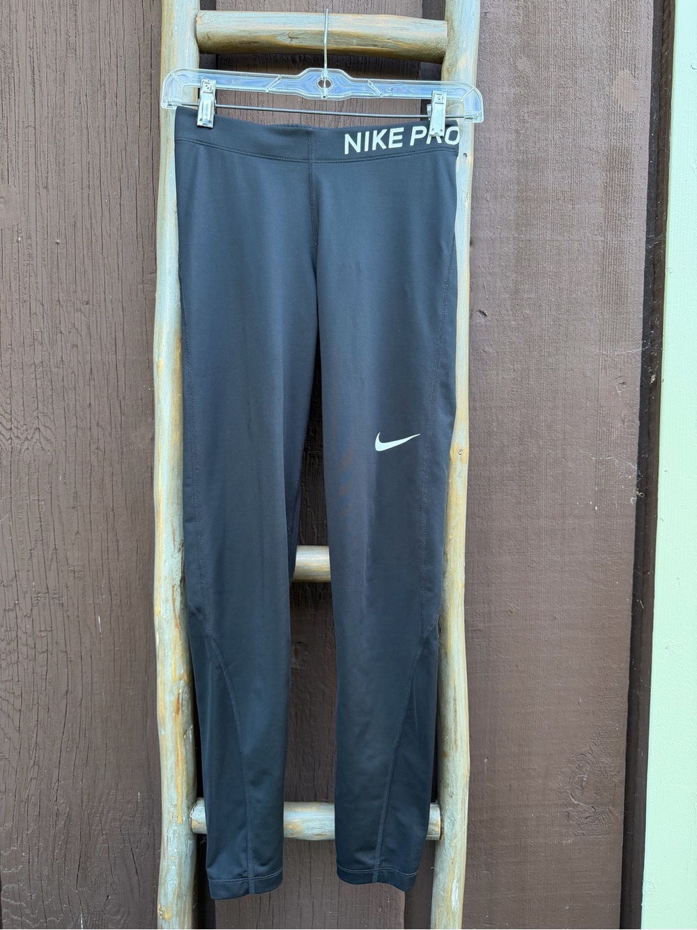 Nike Pro Women’s Mid-Rise Full length Black Athletic Pants S